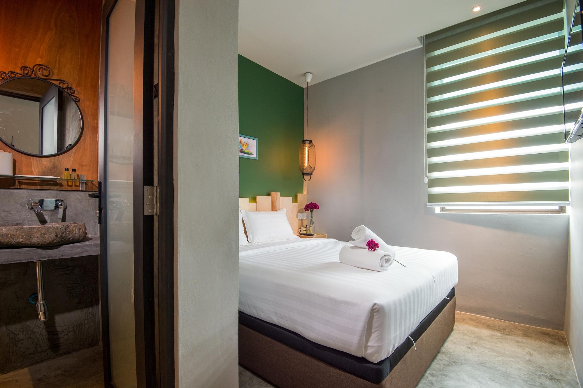 Finess Basic Hotel Малакка Экстерьер фото