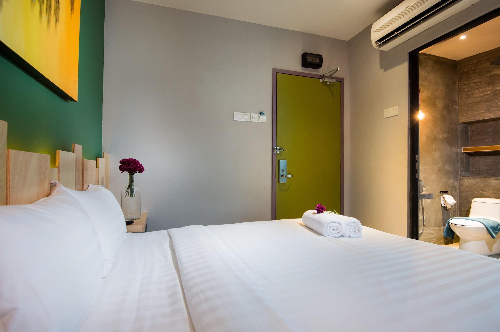 Finess Basic Hotel Малакка Экстерьер фото