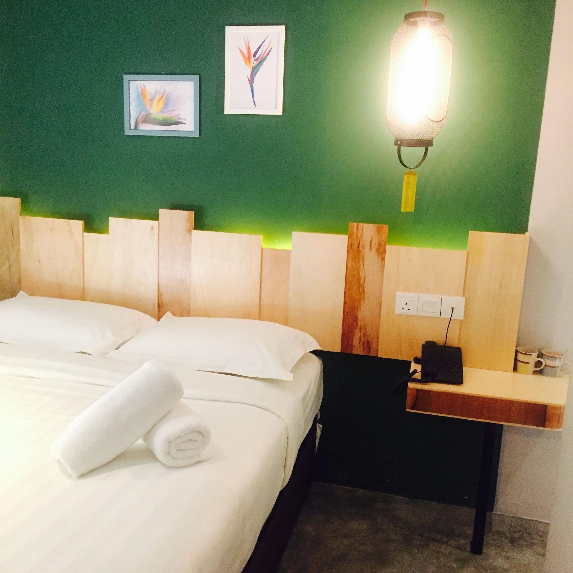 Finess Basic Hotel Малакка Экстерьер фото
