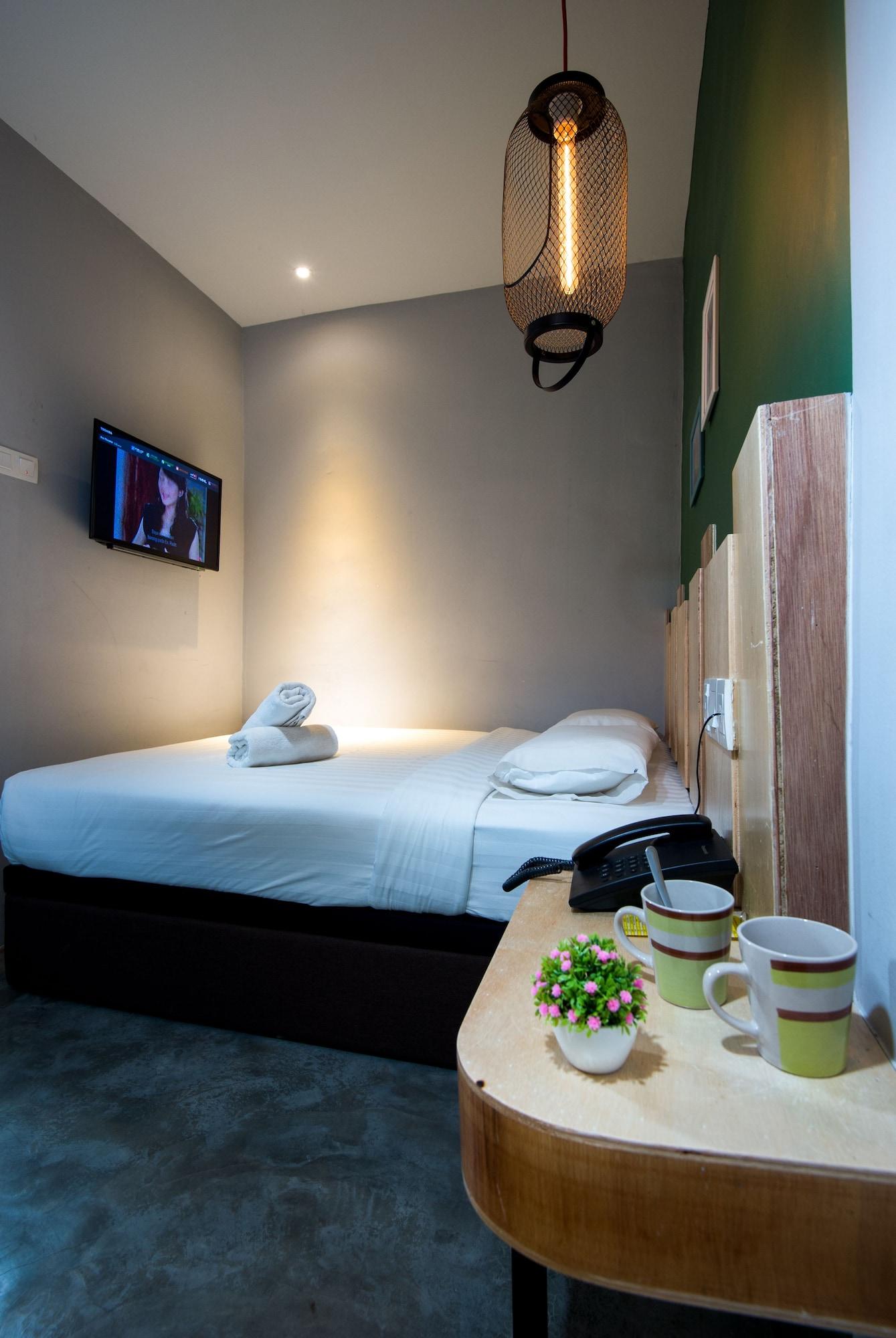 Finess Basic Hotel Малакка Экстерьер фото