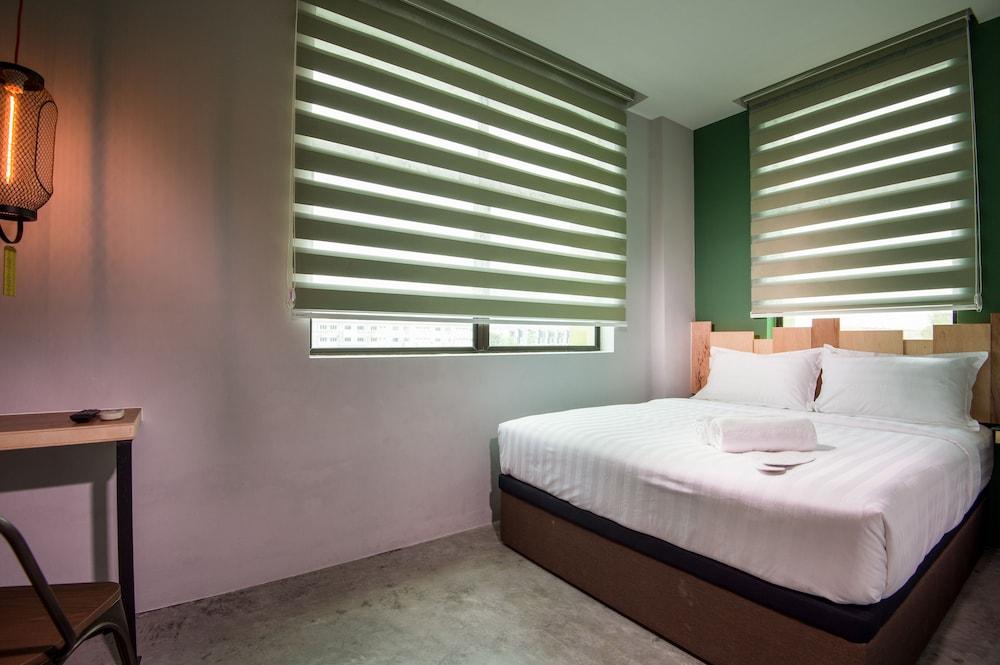 Finess Basic Hotel Малакка Экстерьер фото