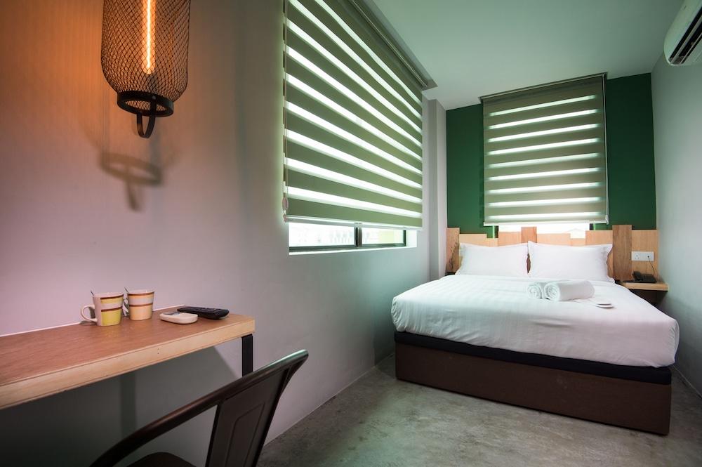 Finess Basic Hotel Малакка Экстерьер фото