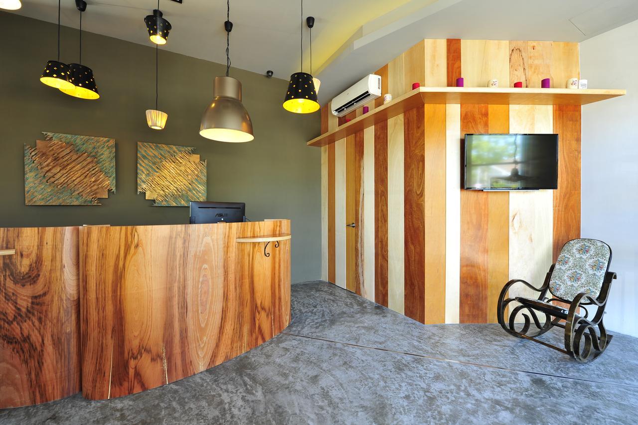Finess Basic Hotel Малакка Экстерьер фото