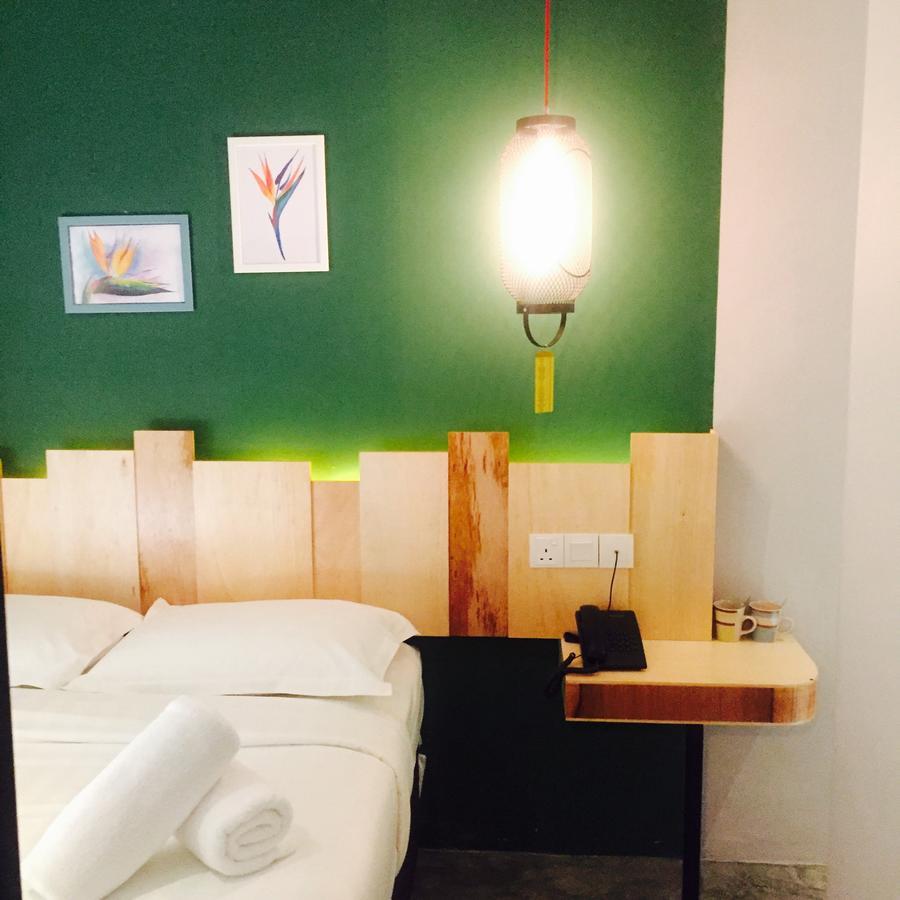 Finess Basic Hotel Малакка Экстерьер фото
