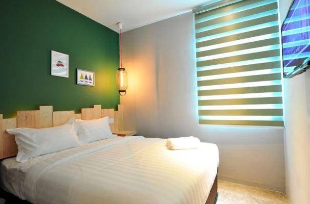 Finess Basic Hotel Малакка Экстерьер фото